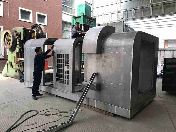 本厂新添大功率全自动激光切管机，欢迎新来客户大量砸单！！